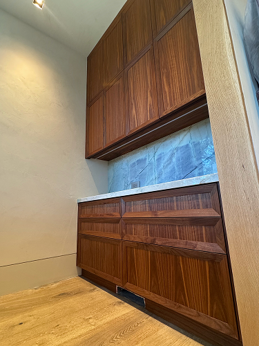 Furniture and Cabinet Stain & Waterproofing